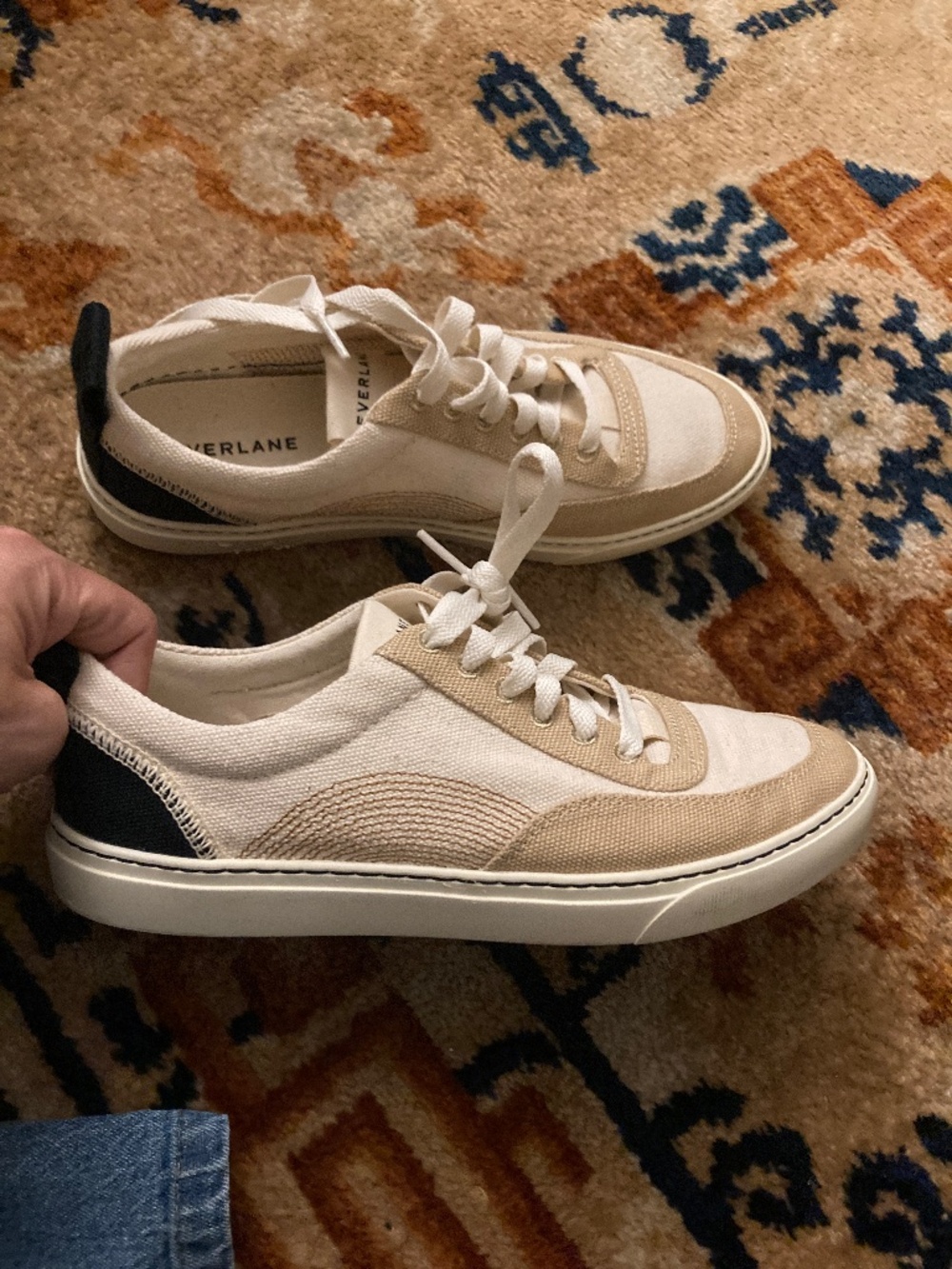 Like new womens 8 Everlane Tread Bare canvas sneakers